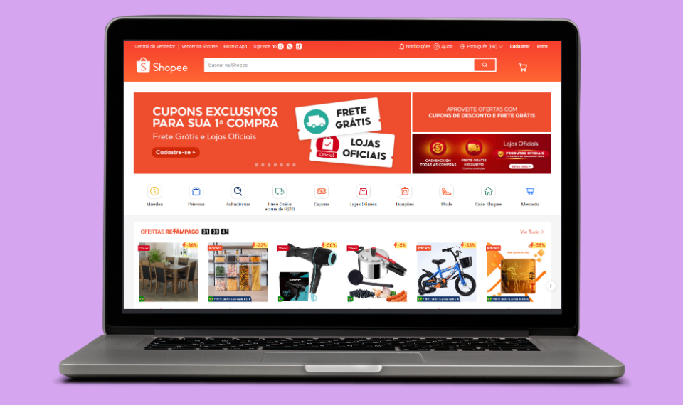 computador com imagem do ecom shopee na tela
